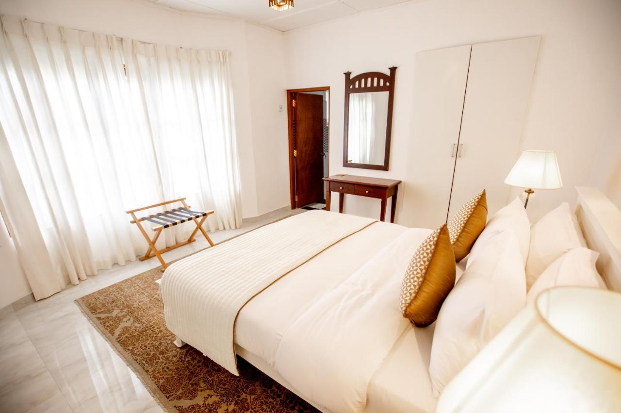Manuel Manor Hotel Labugolla Buitenkant foto